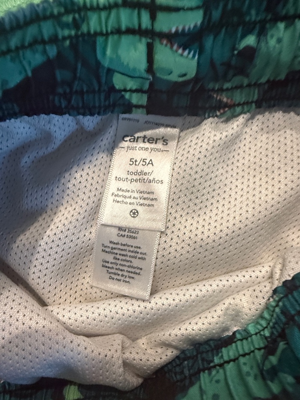 Kids swim trunks and rash guards size 5 - Picture 6 of 10